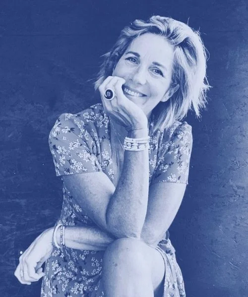 celine-basset-facilitatrice-communication-consciente-vibratoire-branding-bleue.jpg